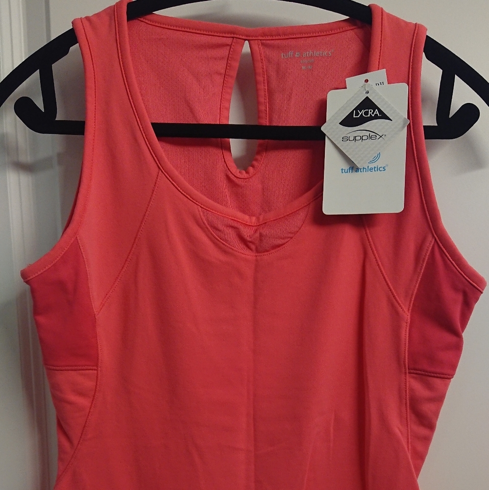 Ladies sleeveless top size M